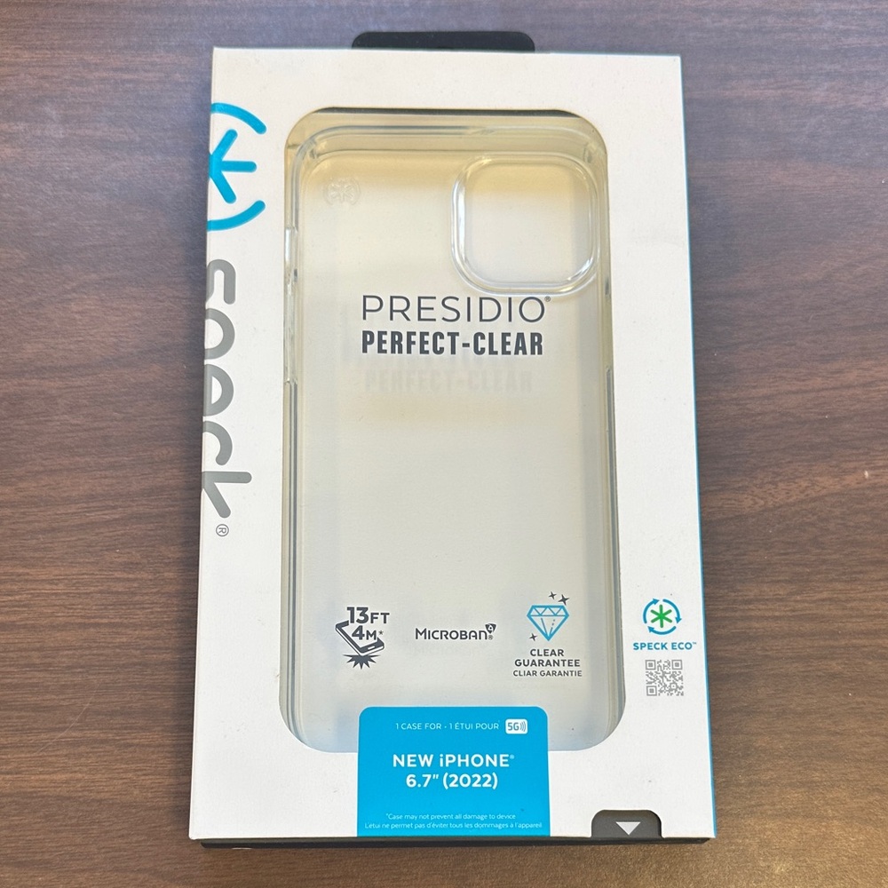Speck Presidio Perfect-Clear Case for iPhone 6.7" (2022) - Transparent 🧣